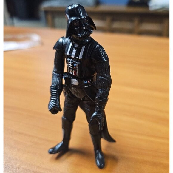 2001 Darth Vader 4.25" Action Figure. Waist and Neck Twist Smoothly - Picture 2 of 4
